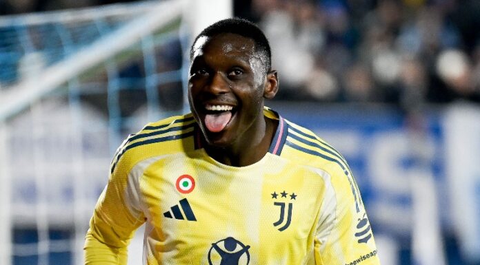 Juventus derrotó sobre el final del juego al recién ascendido Como con un polémico penal señalado a través del VAR.