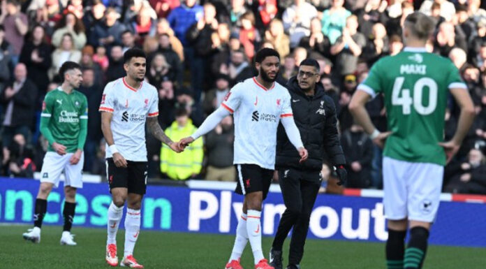 Liverpool fue sorprendido y perdió ante el Plymouth de la segunda división inglesa en los 16avos de final del torneo.