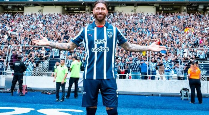 El futbolista español, Sergio Ramos, fue presentado el domingo como refuerzo del Monterrey del fútbol mexicano.