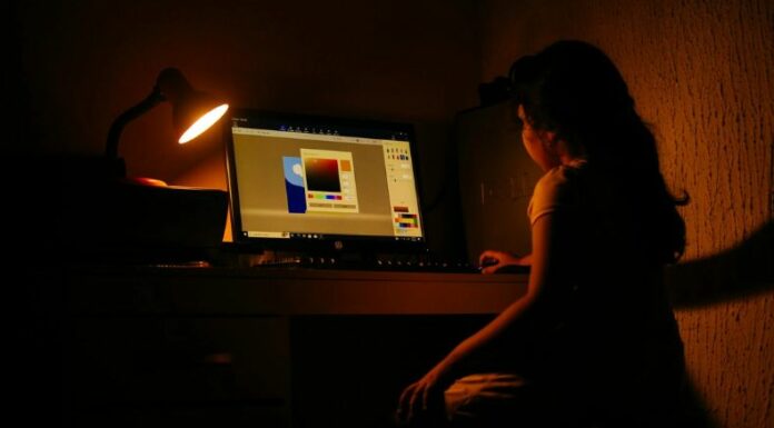 Con el mundo digital es preciso saber si se puede crear lazos de amistad sinceros o si solo se logra una interacción virtual por las redes sociales.