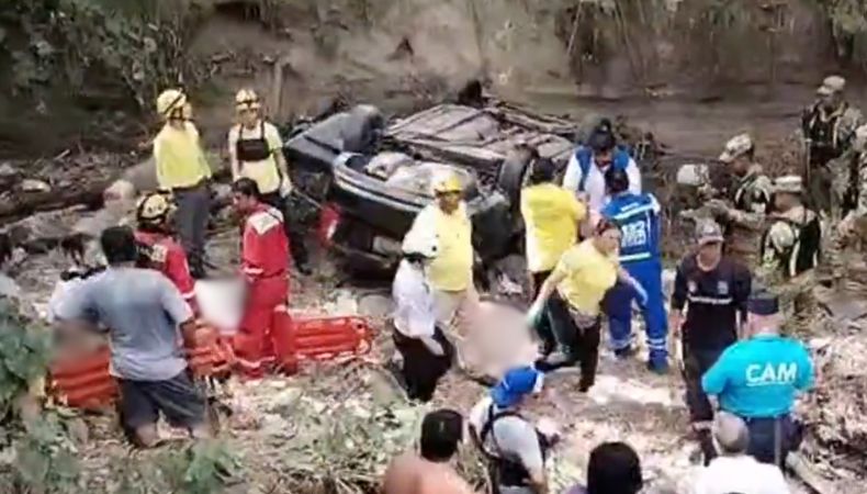 Un accidente de tránsito registrado esta tarde en el distrito de Ayutuxtepeque dejó como saldo un fallecido.