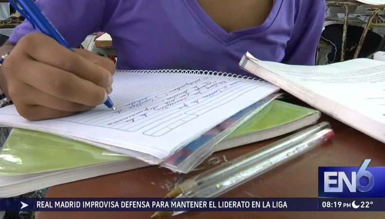El 70% de los alumnos que finaliza primaria en América Latina presenta dificultades en la lectura, según indica un estudio del Banco Mundial.