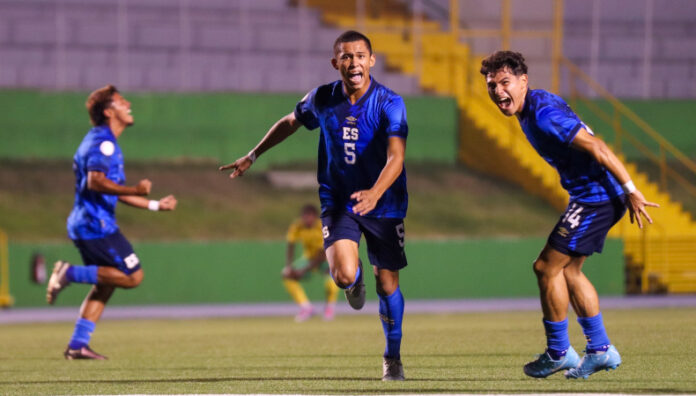 Jefferson Perla anotó de tiro libre el gol para la Selecta Sub-17 La Selecta Sub-17 se adelantó en el encuentro ante Jamaica con el golazo de tiro libre de Jefferson Perla.