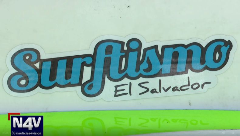 Un grupo de profesionales y deportistas del surf se ha encargado de llevar adelante el proyecto Surftismo, un espacio que ayuda a niños a realizar terapias en el mar.