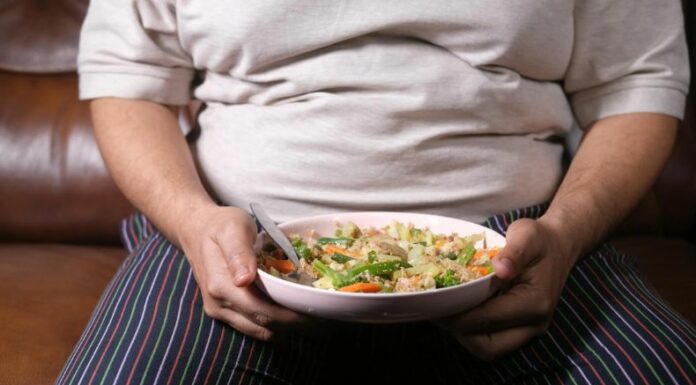 El sobrepeso y la obesidad son afecciones que se caracterizan por un exceso de grasa corporal. Se consideran problemas de salud pública.