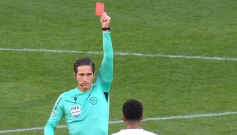 Jude Bellingham vio la roja ante el Osasuna y se perderá dos partidos. El árbitro Munuera, que lo expulsó, ha sido suspendido.