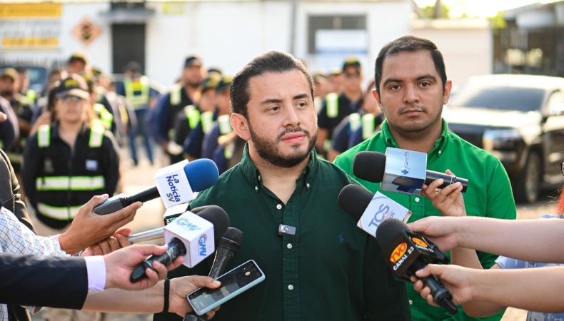 Tras el operativo anticorrupción en oficinas del VMT, autoridades ejecutan inspecciones en escuelas de manejo y empresas examinadoras.