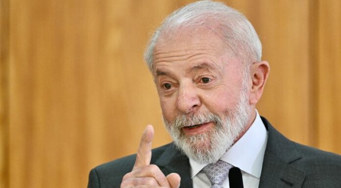 El presidente de Brasil, Luiz Inácio Lula da Silva, criticó el jueves a su par estadounidense Donald Trump y le pidió 