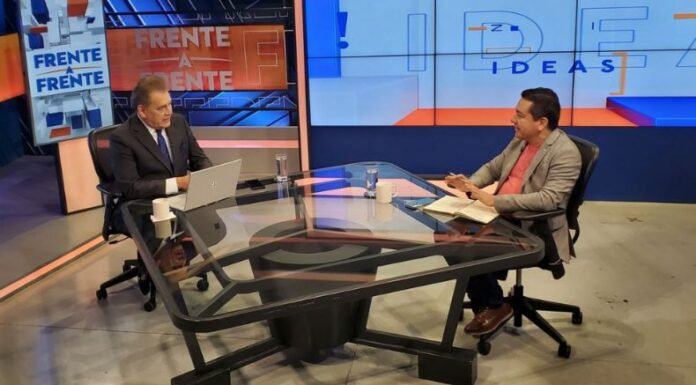 Para este año, entre ambos sectores, la matrícula habría reducido cerca de 50,000 estudiantes. Los referentes hablan de varios factores.