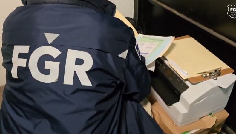 El operativo se desarrolló simultáneamente en San Salvador, La Libertad, La Paz y Usulután.