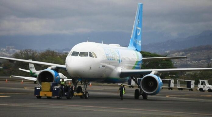 Costa Rica sirve de puente a las deportaciones masivas del gobierno de Donald Trump. En las últimas horas, recibió a 135 migrantes.