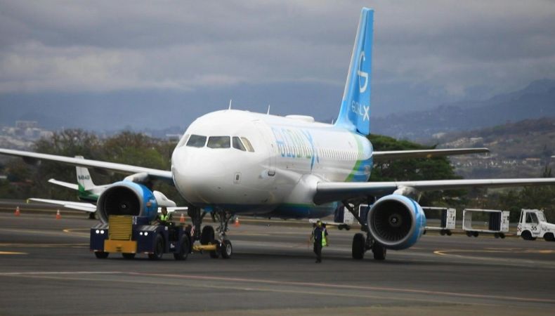 Costa Rica sirve de puente a las deportaciones masivas del gobierno de Donald Trump. En las últimas horas, recibió a 135 migrantes.