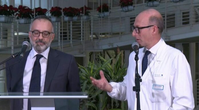 Los médicos que están a cargo de la salud del papa Francisco dijeron que no está 