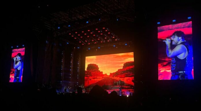 Grupo Frontera hizo un inolvidable debut en el escenario salvadoreño la noche del viernes 21 de febrero ante los fans del regional mexicano.