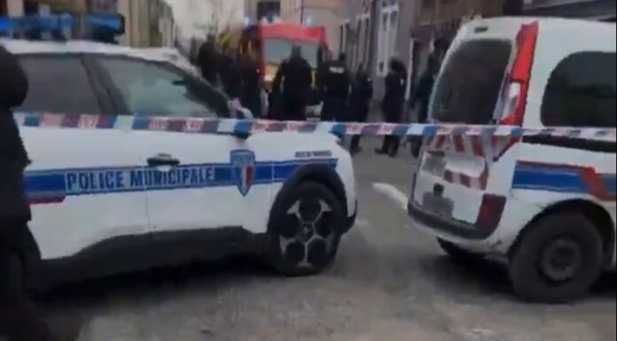 Una persona murió y varias más resultaron heridas en un ataque con cuchillo en un mercado de la ciudad de Mulhouse, Francia.
