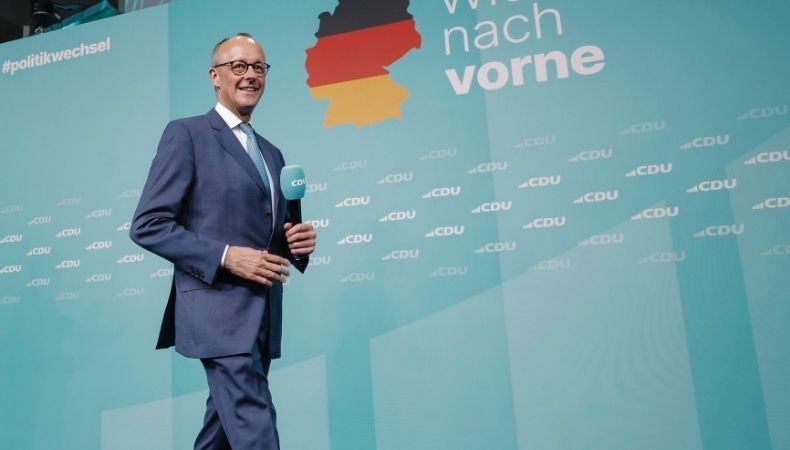 La alianza conservadora alemana CDU/CSU, liderada por Merz, se atribuye los resultados de las elecciones en Alemania.