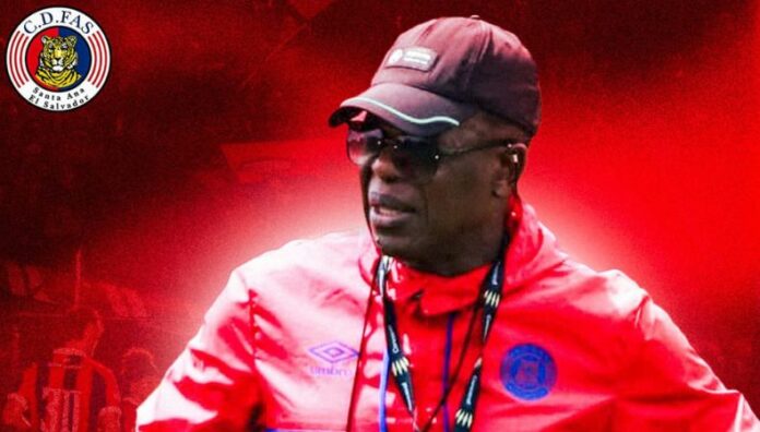 FAS destituye a La Chochera Castillo El equipo santaneco informó que la Dirección Técnica será asumida de manera interina por el profesor David Caneda.