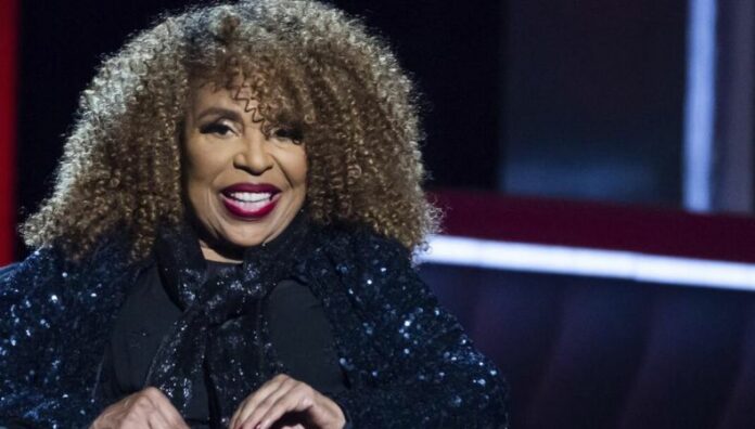 Roberta Flack-1 Muere la cantante Roberta Flack, este lunes 24 de febrero, a los 88 años. La artista deja un legado imborrable en el mundo de la música.