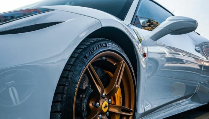 EEUU impone aranceles a importaciones automotrices: ¿Cómo impactará a El Salvador? Con el aumento de los aranceles a las importaciones automotrices surge la interrogante ¿cuál será el impacto en el país?