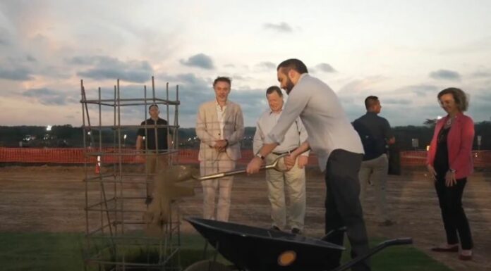 El presidente Bukele colocó la primera piedra para la construcción del nuevo Aeropuerto del Pacífico en La Unión.