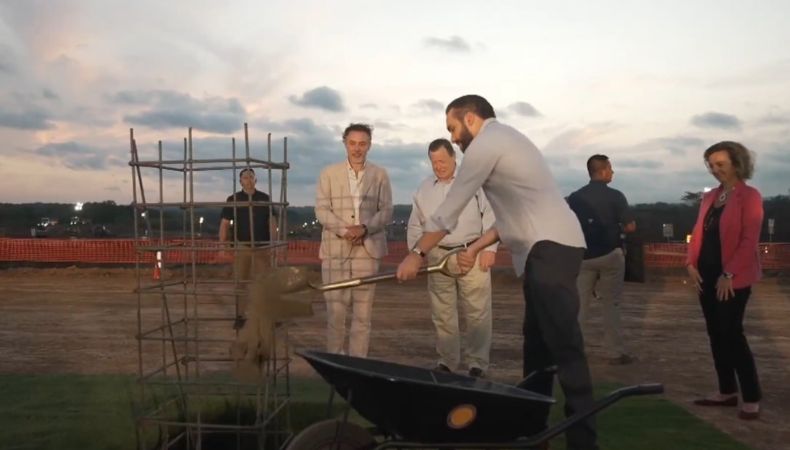 El presidente Bukele colocó la primera piedra para la construcción del nuevo Aeropuerto del Pacífico en La Unión.
