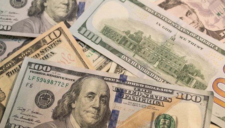 El Servicio Ampliado del FMI brinda asistencia financiera a países que experimentan complicaciones económicas a mediano plazo.