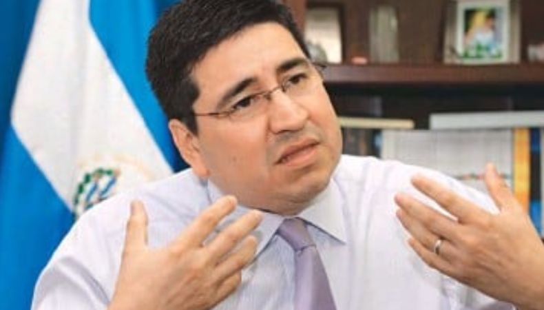 De acuerdo con las investigaciones, el exparlamentario, Douglas Avilés no pudo justificar tres irregularidades en depósitos bancarios, pagos de tarjetas e ingresos.