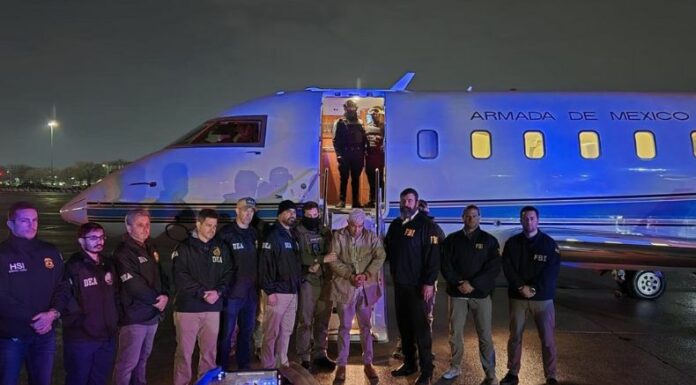 México confirmó la extradición de 29 personas vinculadas al tráfico de drogas, entre ellos Rafael Caro Quintero “El Narco de Narcos”.