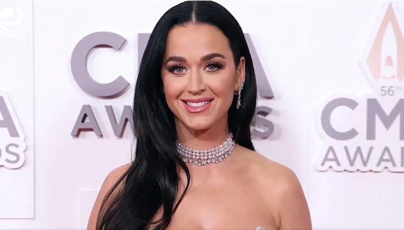 Katy Perry y la periodista Lauren Sánchez, prometida de Jeff Bezos, integrarán una tripulación exclusivamente por mujeres de Blue Origin.