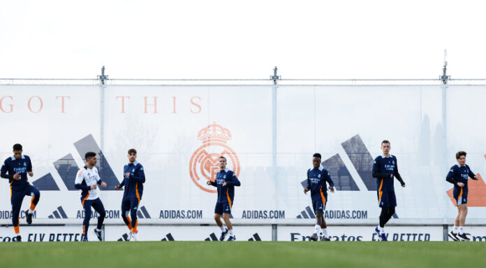 Real Madrid podría alcanzar el liderato provisional si vence este sábado al Betis en una nueva jornada del campeonato español.