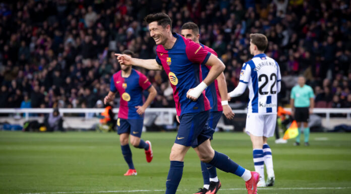 Barcelona goleó a la Real Sociedad y es el único líder del campeonato español tras la derrota del Real Madrid ante el Betis.