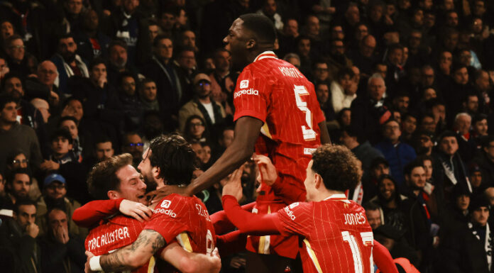 Liverpool derrotó sobre el final al Paris Saint-Germain y llegará con ventaja al encuentro de vuelta en Anfield.