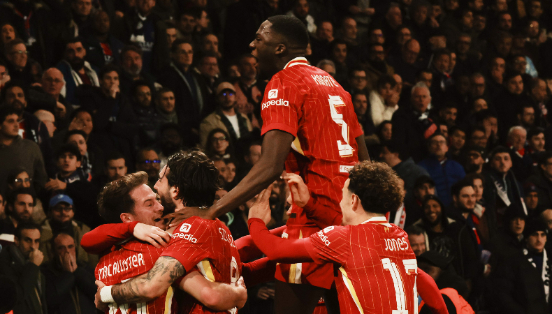 Liverpool derrotó sobre el final al Paris Saint-Germain y llegará con ventaja al encuentro de vuelta en Anfield.