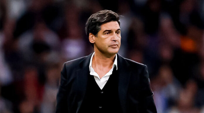 El técnico del Lyon de Francia fue suspendido nueve meses sin poder estar en el banco de suplentes tras agredir a un árbitro.