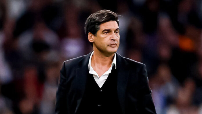 Técnico del Lyon fue suspendido nueve meses por agresión a árbitro El técnico del Lyon de Francia fue suspendido nueve meses sin poder estar en el banco de suplentes tras agredir a un árbitro.