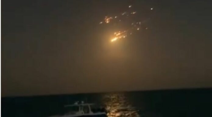 Los vuelos fueron suspendidos luego que se esparcieran escombros del cohete Starship de SpaceX, la empresa del multimillonario, Elon Musk.