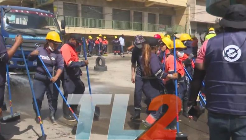 Como parte de la fase 5 del Plan de Revitalización del Centro Histórico, esta mañana se desarrolló una jornada de limpieza.