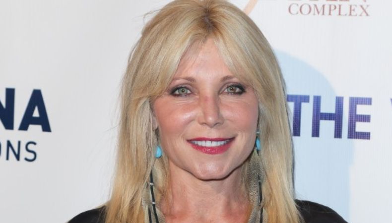 Hollywood de luto encuentran sin vida a la actriz Pamela Bach La actriz canadiense Pamela Bach participó en series como Guardianes de la Bahía y Sirens. Su última aparición fue en Mansion of Blood.