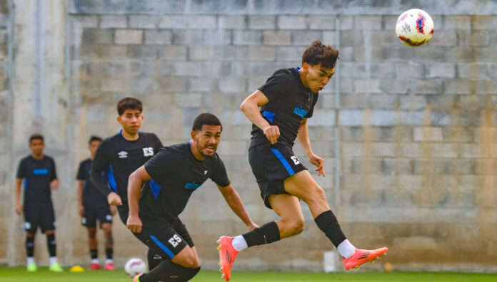 Jugadores de la Selecta se encuentran pasado de peso El preparador físico de la Selecta reveló que luego de realizar análisis a los jugadores de la Selecta se encuentran en sobrepeso.