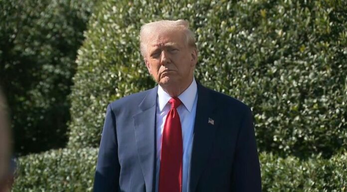 Trump dio marcha atrás en masiva subida arancelaria a Canadá luego de tensar la relación con duplicar los aranceles previstos.