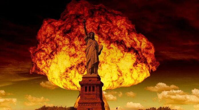 El vídeo sería el último que la cadena de noticias CNN transmitiría el día del fin del mundo. El último empleado vivo tendría misión de ponerlo al aire.