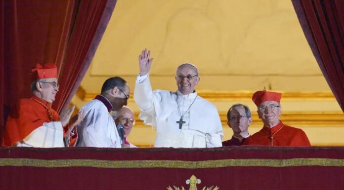 El papa Francisco no adoptó un número ordinal como sus antecesores, pero “el primero” está ligado a su nombre en diversos aspectos.