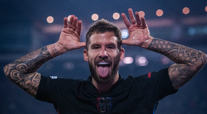 Iñigo Martínez llegó a un acuerdo con el Barcelona para renovar una temporada más con el equipo catalán hasta 2026.