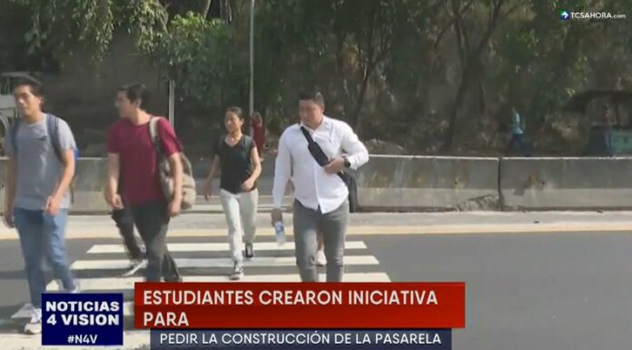 Peatones solicitan la construcción de una pasarela en un tramo de la carretera de Oro, donde a diario arriesgan sus vidas al cruzar la calle.