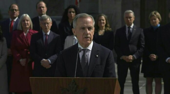 Mark Carney asumió este viernes como nuevo primer ministro de Canadá, en sustitución de Justin Trudeau, en medio de fuertes tensiones.