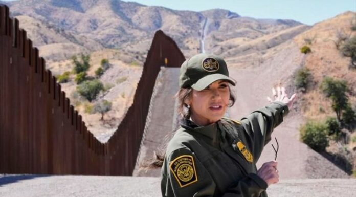 Estados Unidos ampliará el muro fronterizo con México, según lo anunció este domingo la secretaria de Seguridad Nacional, Kristi Noem.
