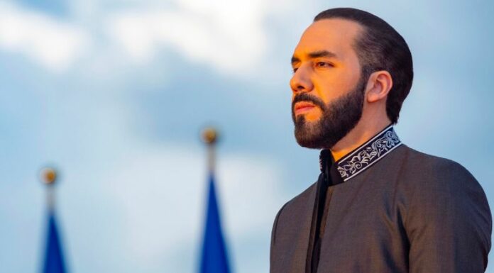 El presidente Nayib Bukele advirtió que las alcaldías que no acaten esta orden serán acusados por el delito de extorsión ante la Fiscalía.