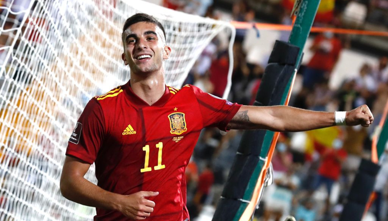 Ferran Torres sufre un pequeño golpe en la pierna derecha por lo que no estará en el duelo ante Países Bajos.