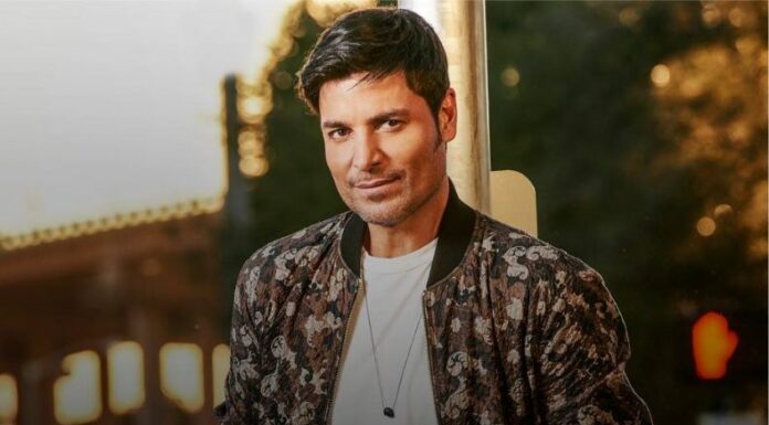 Su sonrisa irresistible, su talento multifacético y su imagen impecable lo convirtieron en el eterno galán que une a generaciones.