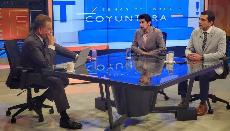 El riesgo de tener glaucoma aumenta después de los 40 años En esa edad pueden aparecer otras enfermedades sistémicas que, probablemente, contribuyan a generar el glaucoma.